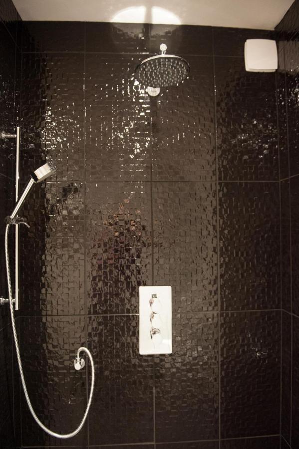 Hotel Forty One Driffield エクステリア 写真