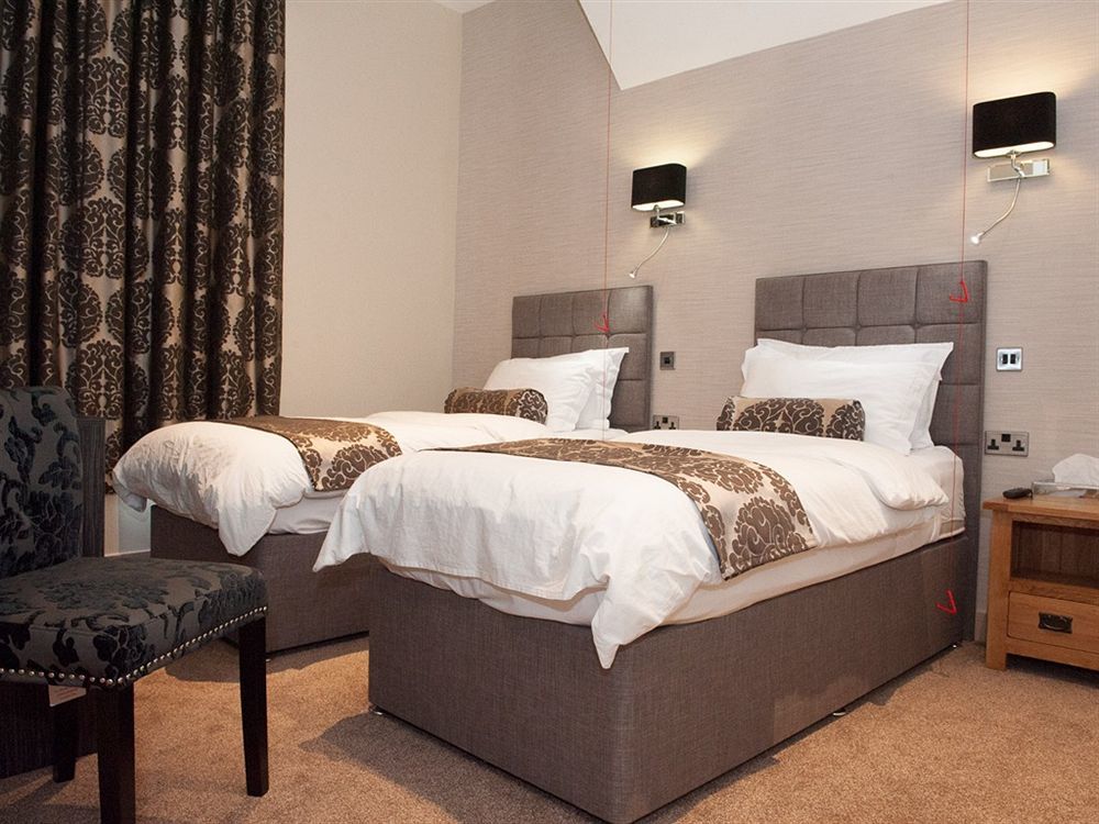 Hotel Forty One Driffield エクステリア 写真