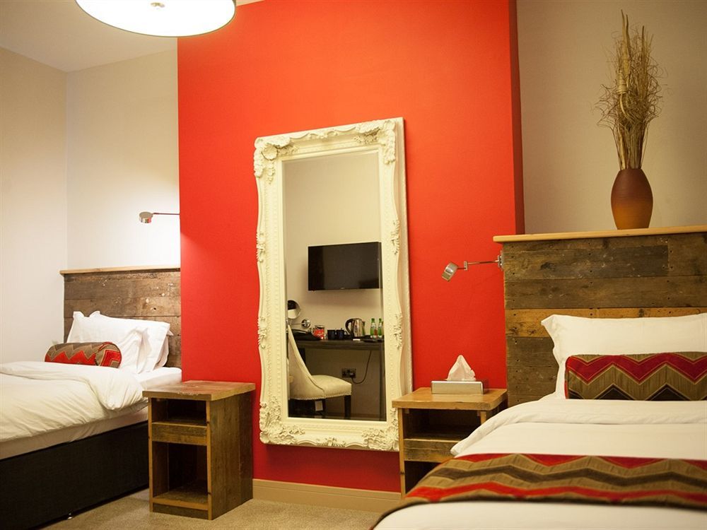 Hotel Forty One Driffield エクステリア 写真