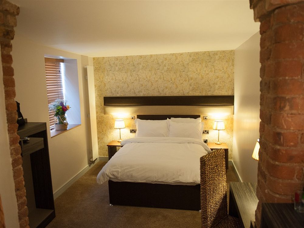 Hotel Forty One Driffield エクステリア 写真